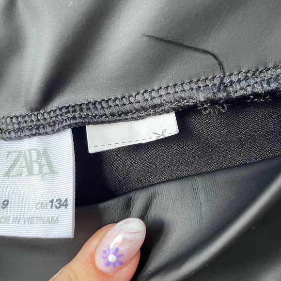 Zara Girls Faux Leather Leggings Size 9 - Picture 3 of 6